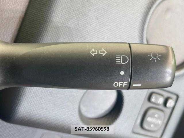 Toyota SPADE 2014-02 313693-19