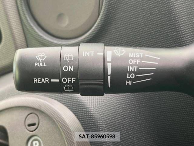 Toyota SPADE 2014-02 313693-18