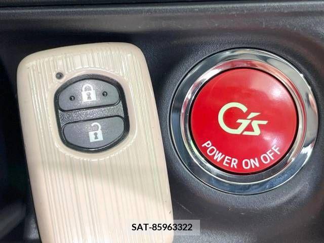 Toyota AQUA 2014-07 260596-7