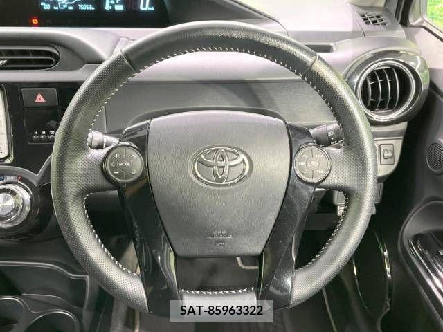 Toyota AQUA 2014-07 260596-11