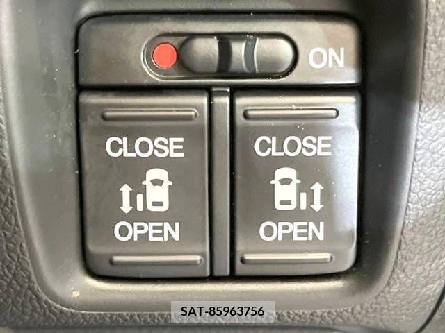 Honda N BOX CUSTOM 2017-09 338322-5