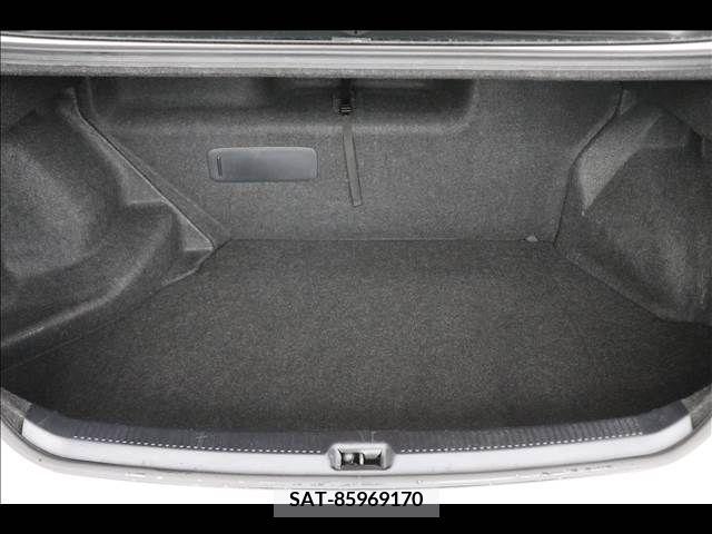 Lexus HS 2012-01 299787-19