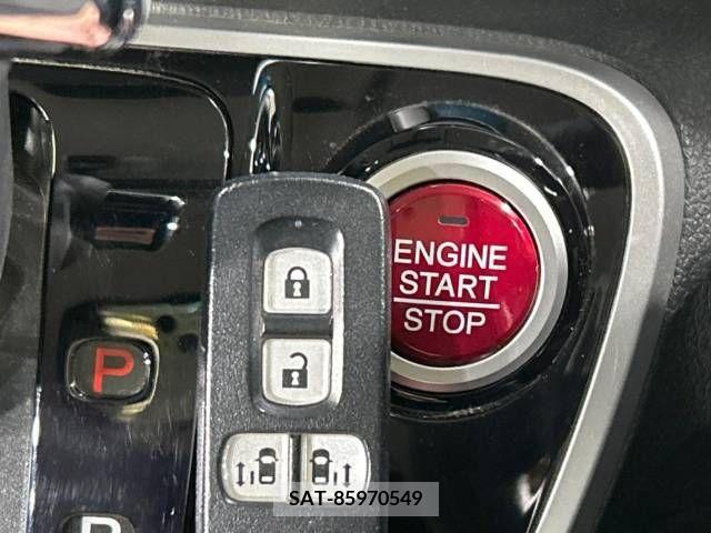 Honda N BOX CUSTOM 2015-10 209617-7