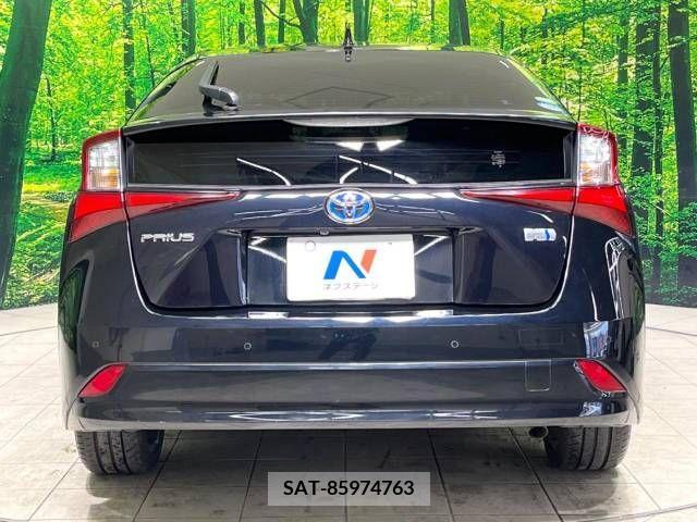 Toyota PRIUS 2019-06 375889-15