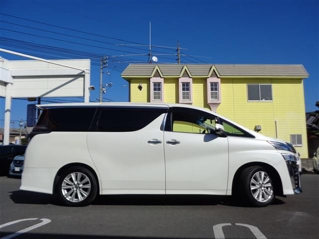 Toyota VELLFIRE 2018-09 184621-2