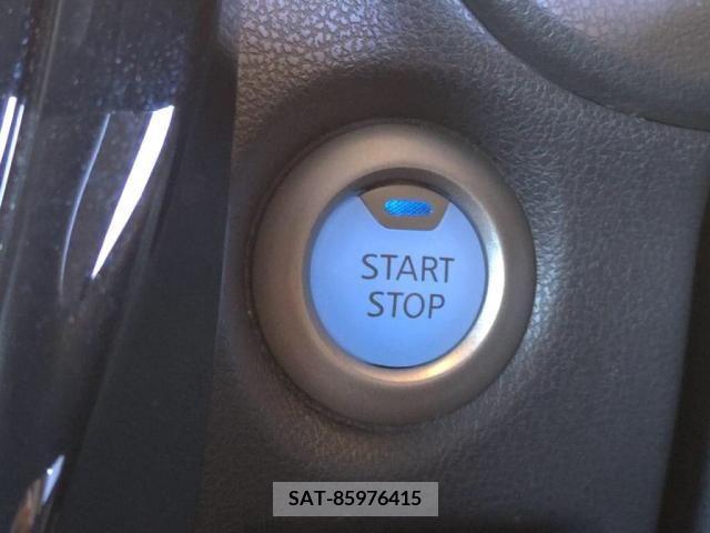 Nissan NOTE 2019-02 305478-17