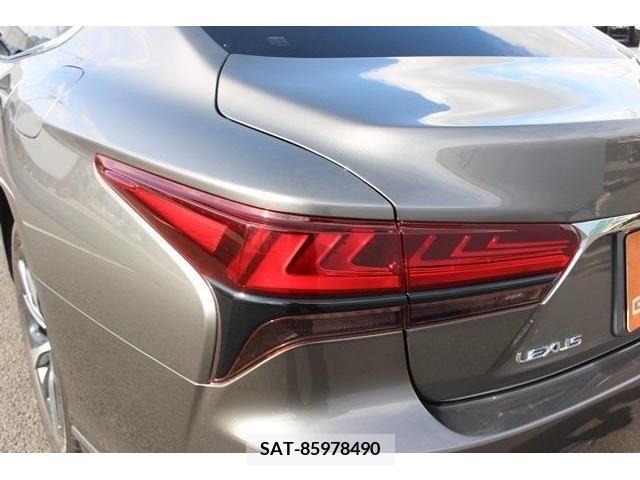 Lexus LS 2021-04 275816-9