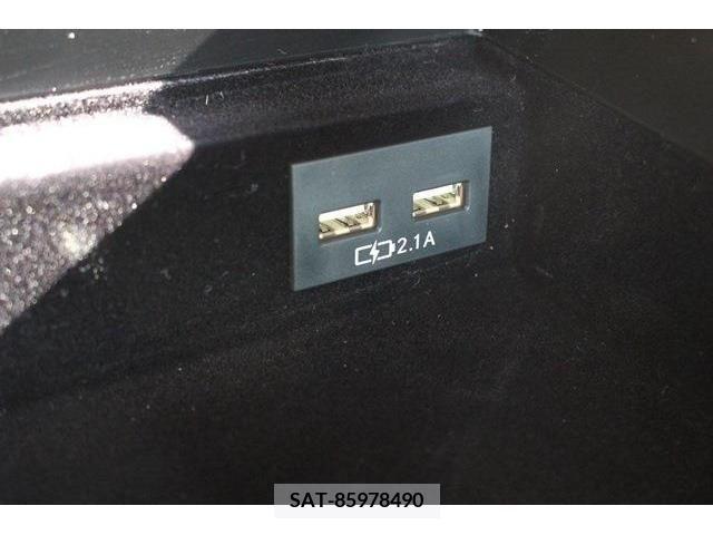 Lexus LS 2021-04 275816-14