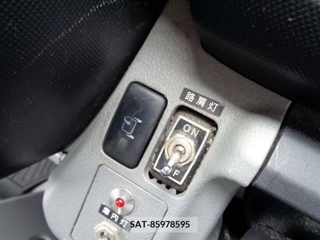 Hino DUTRO 2017-08 200853-9