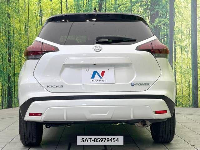 Nissan KICKS 2021-10 346204-15