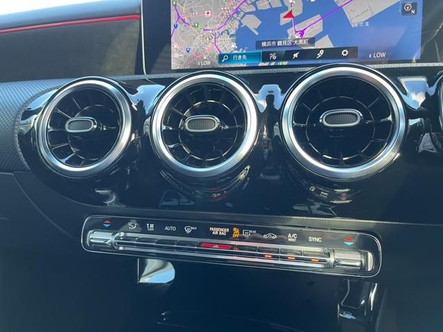 Mercedes Benz A-CLASS 2018-12 21663-11