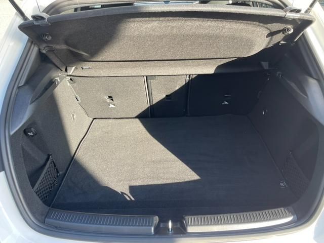 Mercedes Benz A-CLASS 2018-12 21663-15