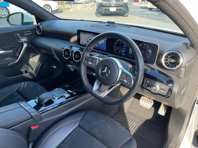 Mercedes Benz A-CLASS 2018-12 21663-8