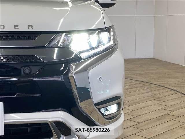 Mitsubishi OUTLANDER PHEV 2020-01 281120-18