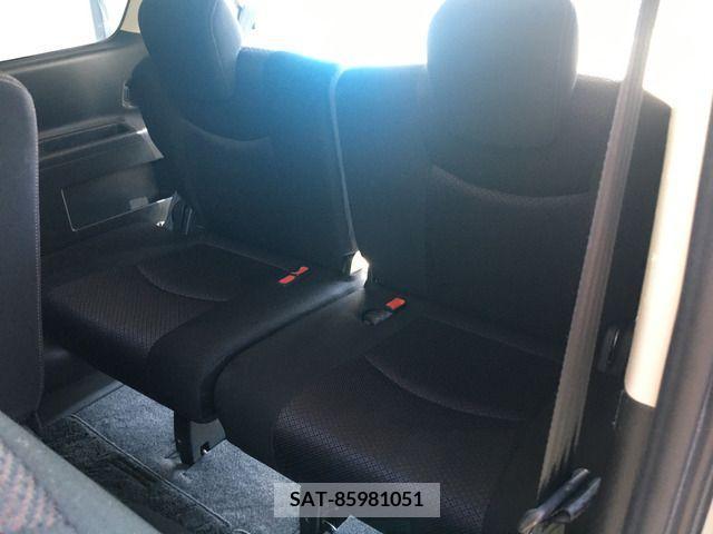 Nissan SERENA 2011-11 393842-5
