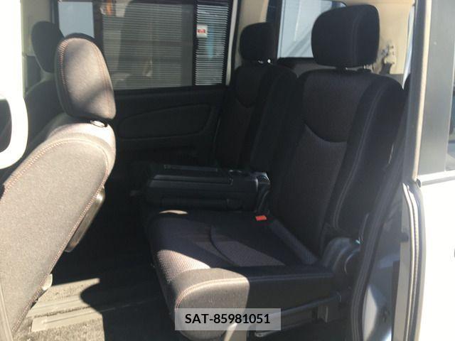 Nissan SERENA 2011-11 393842-4