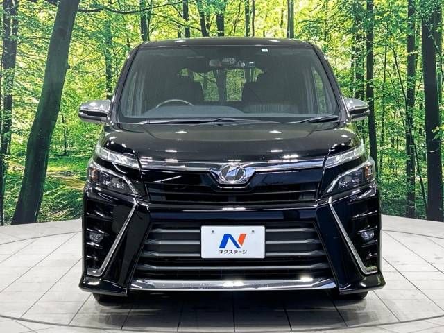 Toyota VOXY 2018-03 17822-15