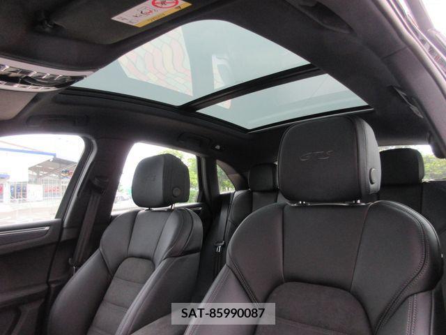 Porsche MACAN 2023-08 204078-16