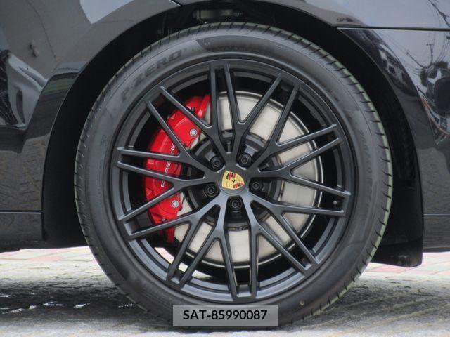 Porsche MACAN 2023-08 204078-6