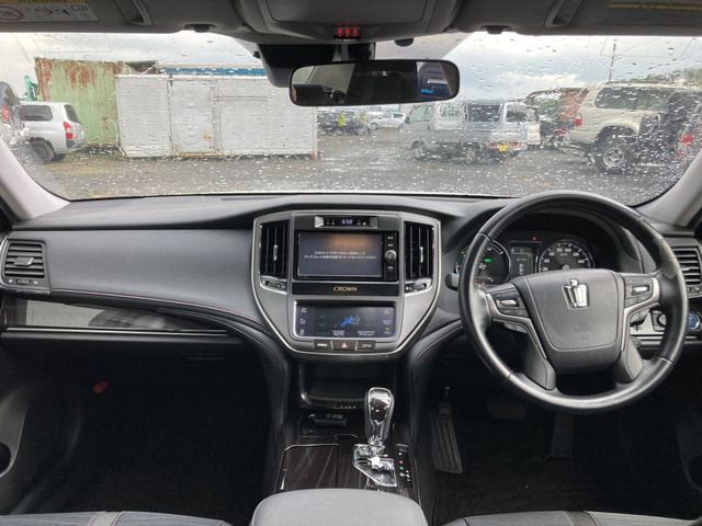Toyota CROWN SEDAN 2017-03 5778-12