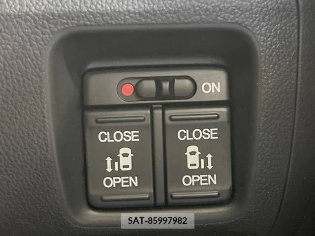 Honda N BOX CUSTOM 2015-01 306558-3