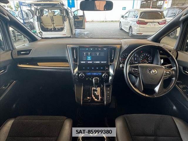 Toyota ALPHARD 2017-06 299390-1