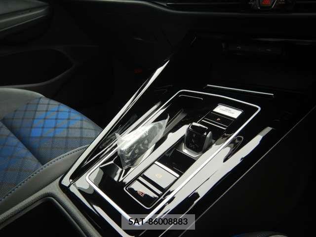 VolksWagen GOLF R VARIANT 2023-01 320341-18