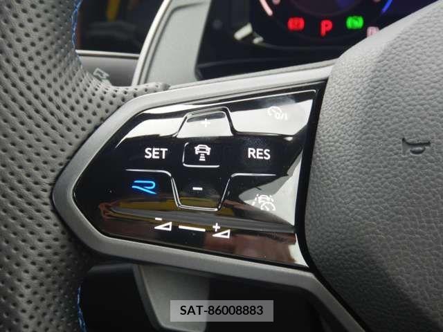 VolksWagen GOLF R VARIANT 2023-01 320341-17