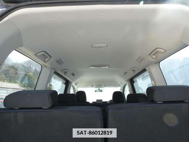 Toyota VOXY 2008-03 386737-11