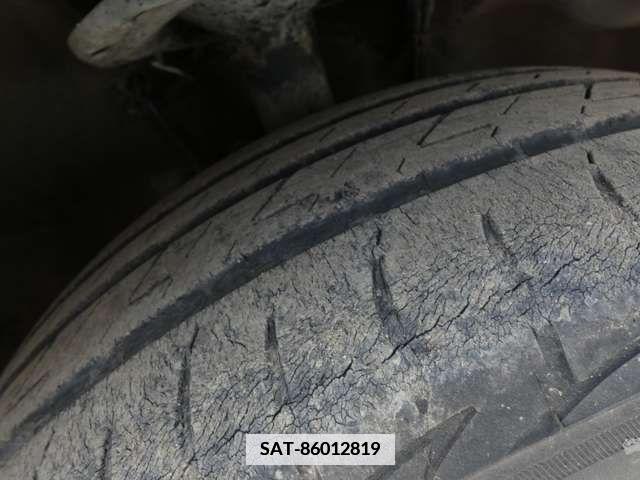 Toyota VOXY 2008-03 386737-19