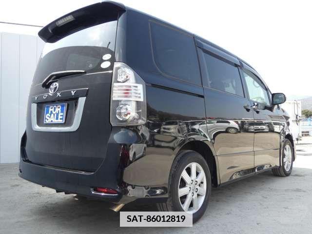Toyota VOXY 2008-03 386737-7