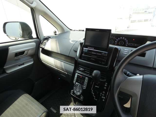 Toyota VOXY 2008-03 386737-14