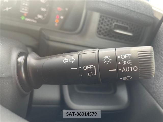 Honda e 2023-10 208773-14