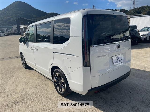 Honda e 2023-10 208773-9