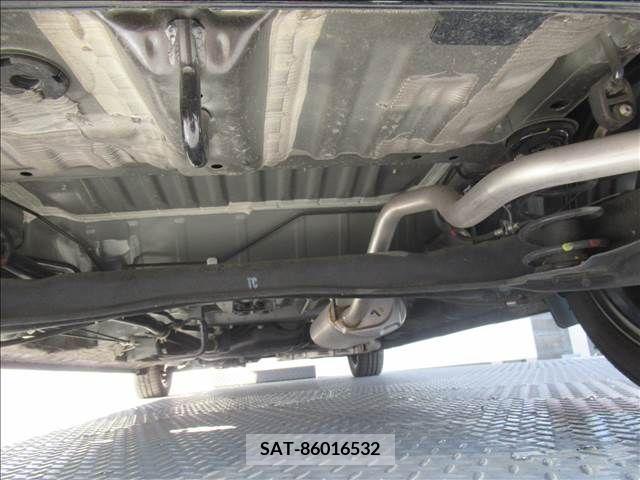Honda N BOX CUSTOM 2018-03 298077-19