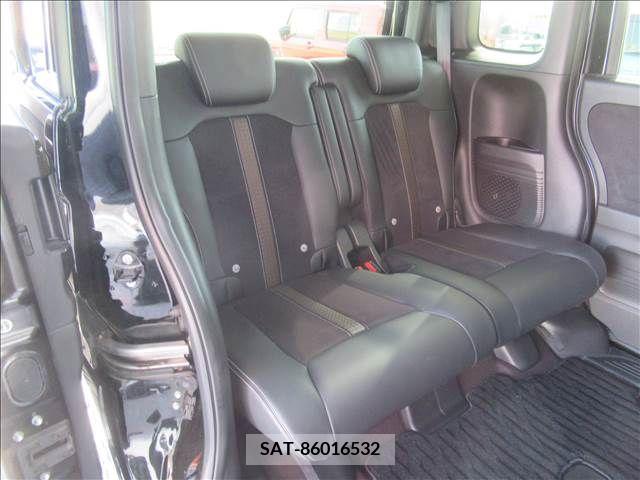 Honda N BOX CUSTOM 2018-03 298077-14