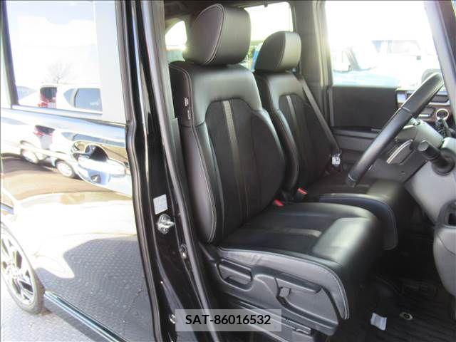 Honda N BOX CUSTOM 2018-03 298077-13