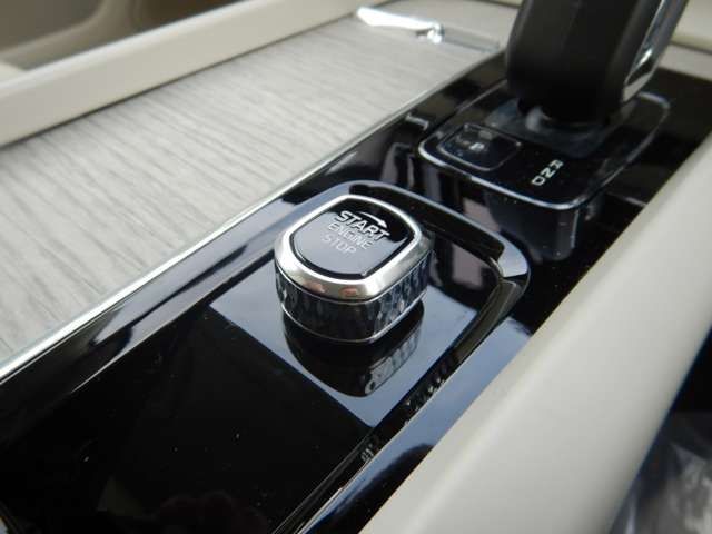 Volvo XC60 2022-11 5162-17