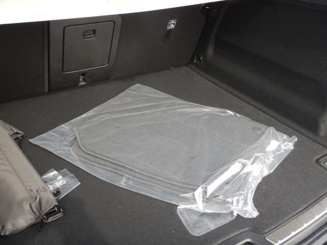 Volvo XC60 2022-11 5162-21