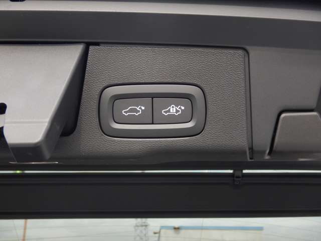 Volvo XC60 2022-11 5162-27