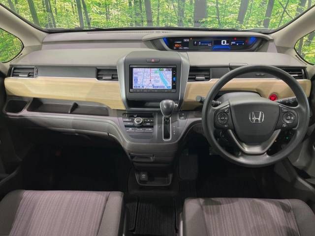 Honda FREED 2017-03 28865-1