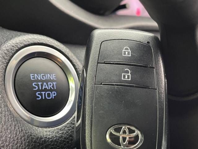 Toyota YARIS CROSS 2023-07 194877-7