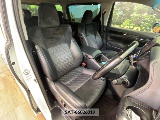 Toyota VELLFIRE 2017-11 288036-8