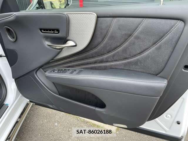 Toyota LS 2021-12 252851-16