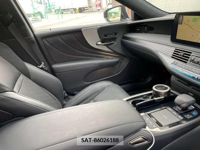 Toyota LS 2021-12 252851-13