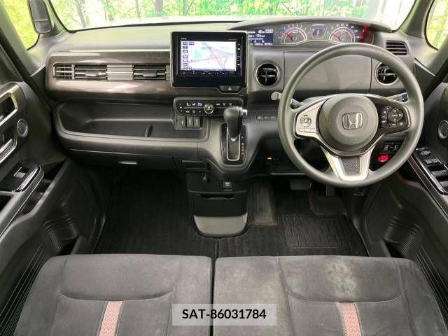 Honda N BOX CUSTOM 2018-02 243732-1