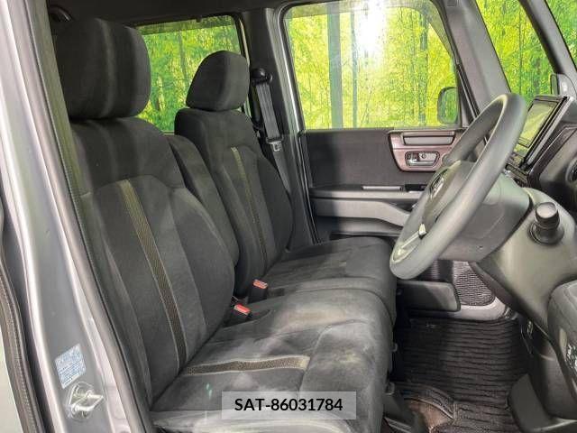 Honda N BOX CUSTOM 2018-02 243732-8
