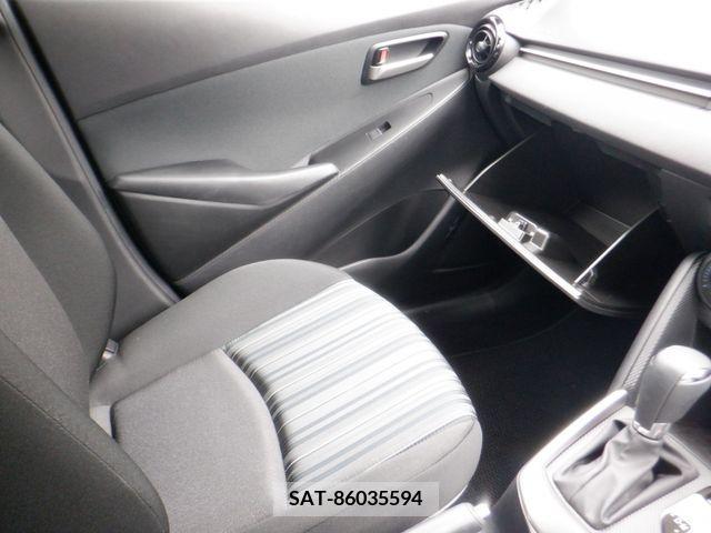 Mazda MAZDA2 2022-05 207710-8