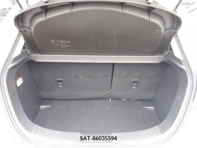 Mazda MAZDA2 2022-05 207710-16