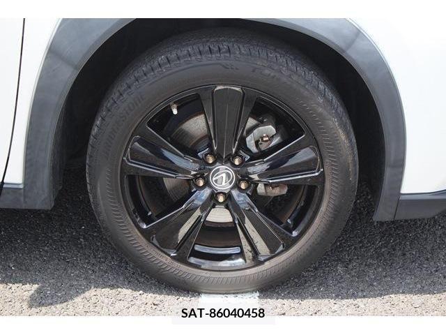 Lexus UX 2021-05 354382-5